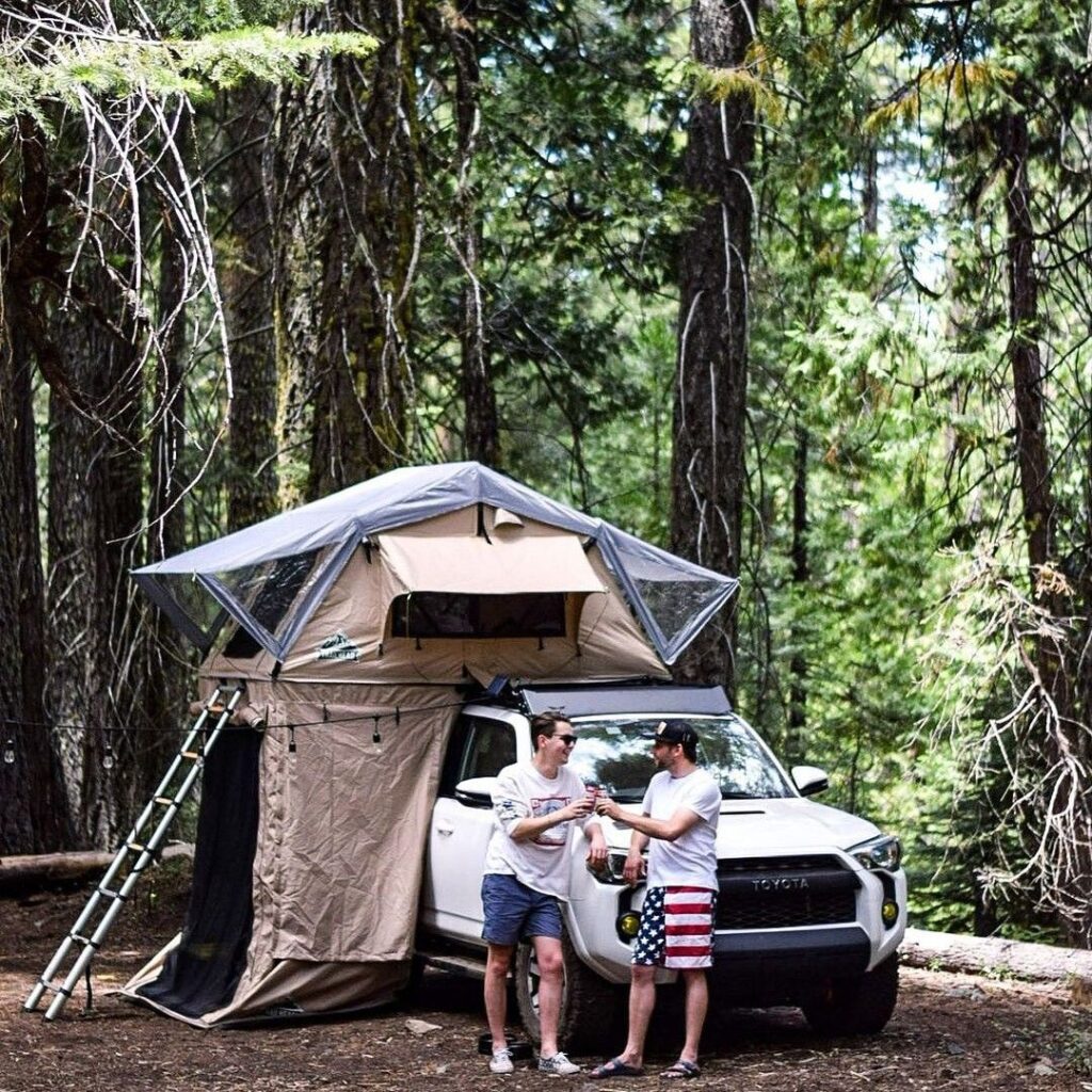 rooftop tent Camping