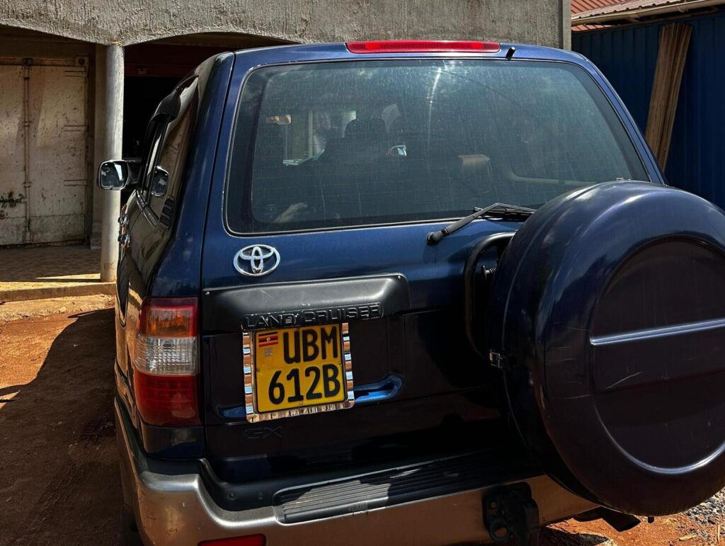 How Much is a Land Cruiser (GX/GXL) rental Uganda Per Day