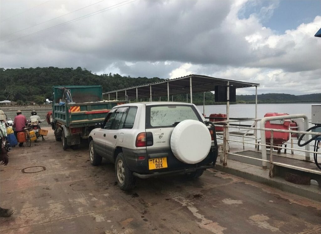 cheap toyota rav4 rental uganda with driver