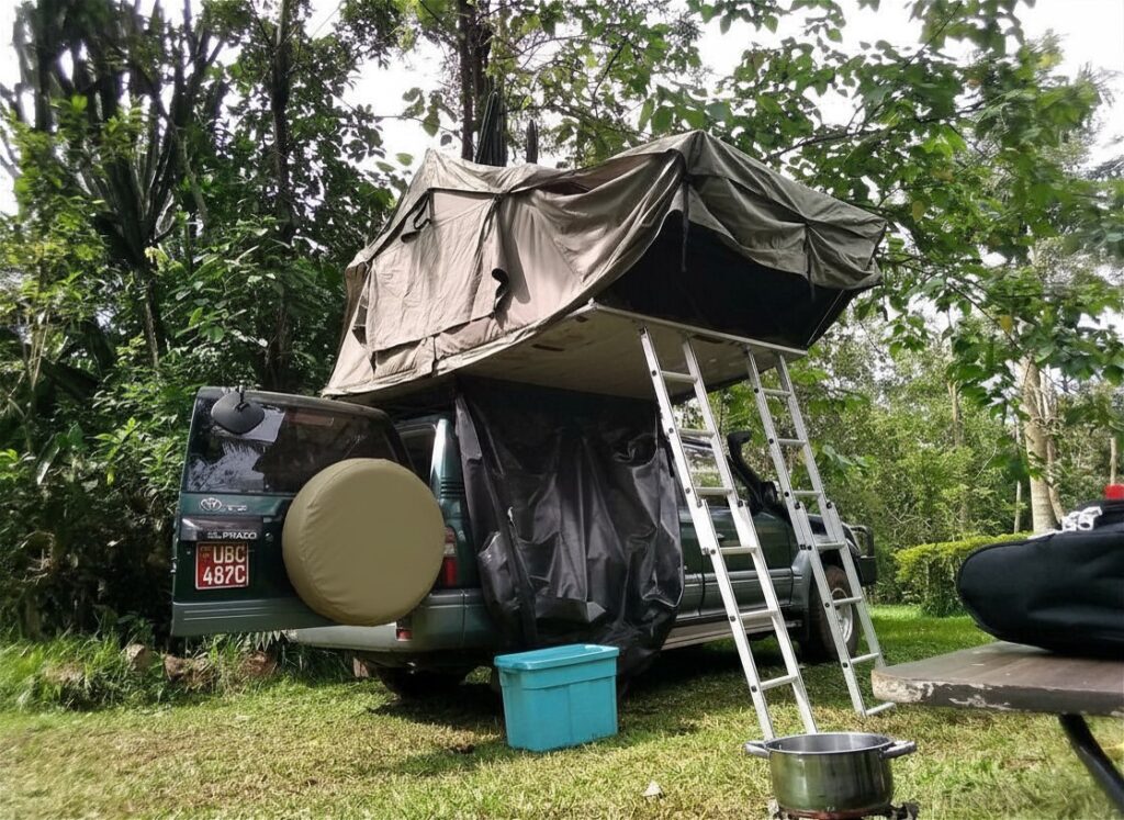 TX with family rooftop tent