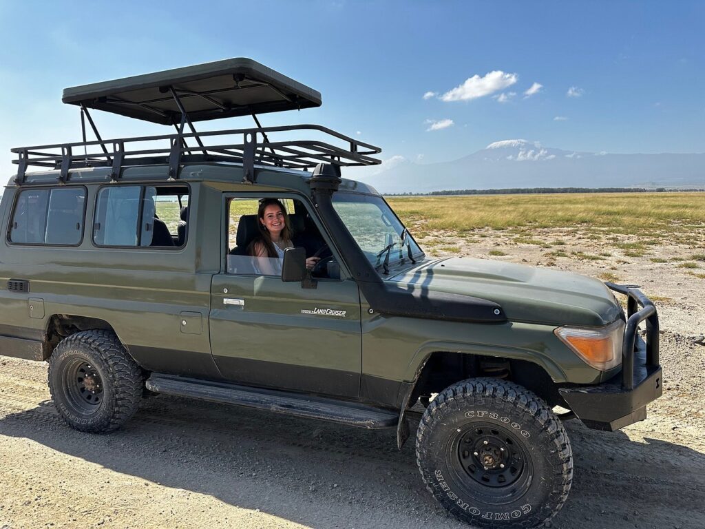 cheap land Cruiser Hardtop with popup roof in Uganda