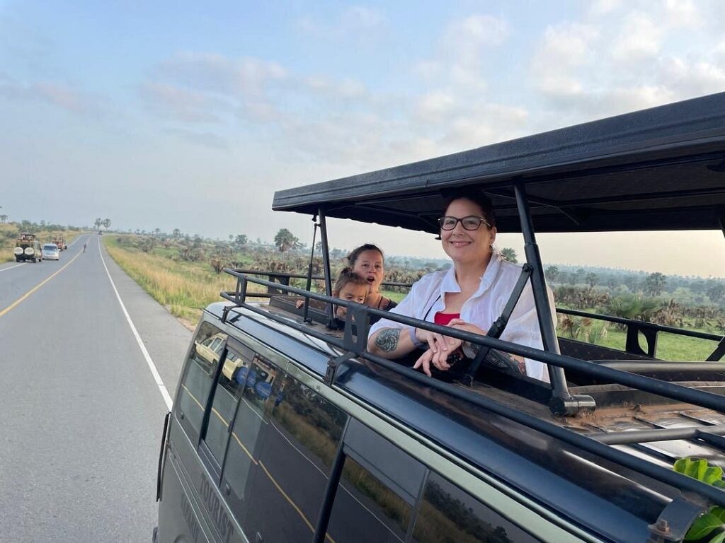 how to rent a car for self drive in uganda
